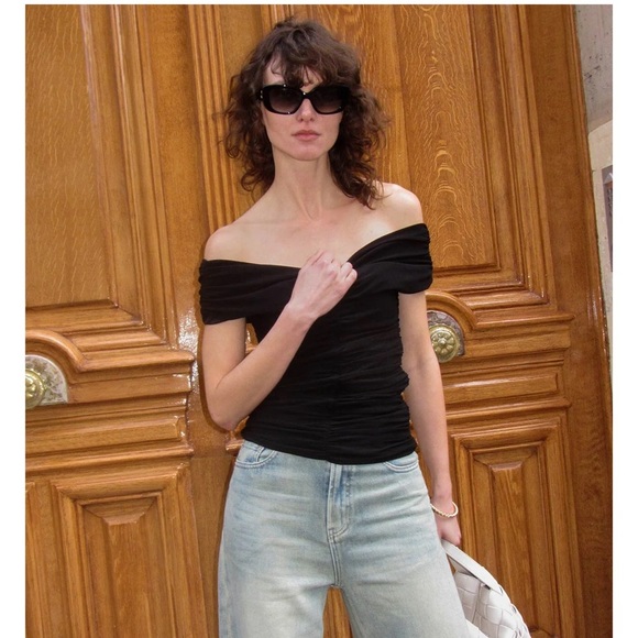 NWT Pixie Market RIVA RUCHED OFF-THE-SHOULDER TOP - Picture 5 of 12